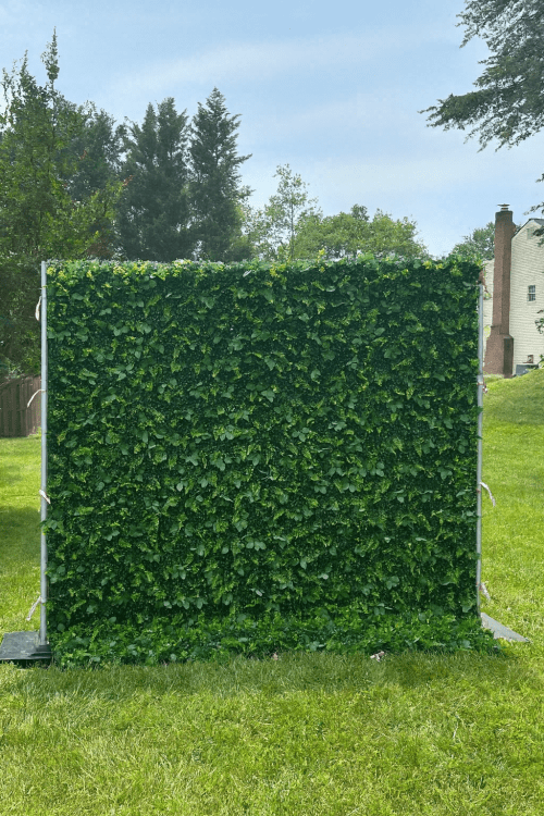 Grass wall Backdrop 8' x 8'