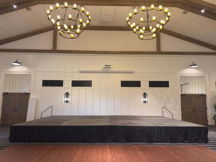 Stage 24'x16'